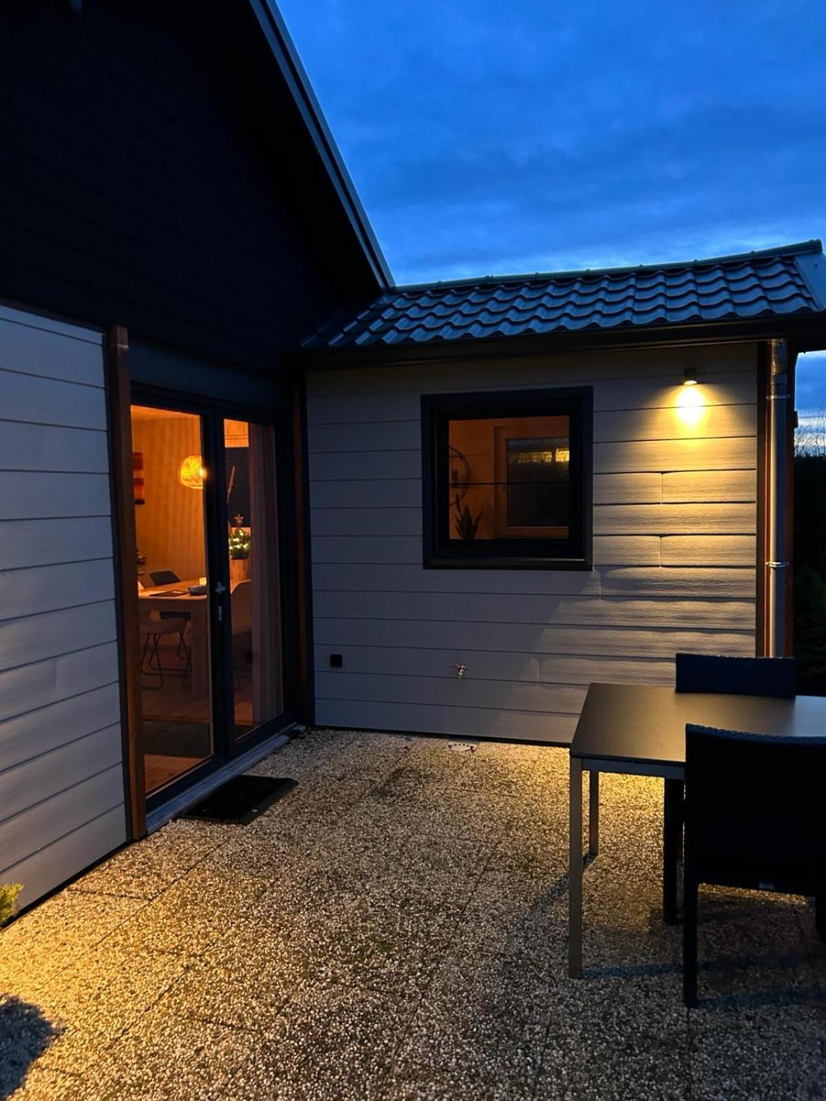 Oosterschelde Lodge Met Veel Privacy En Dicht Bij Het Water Scherpenisse Ngoại thất bức ảnh