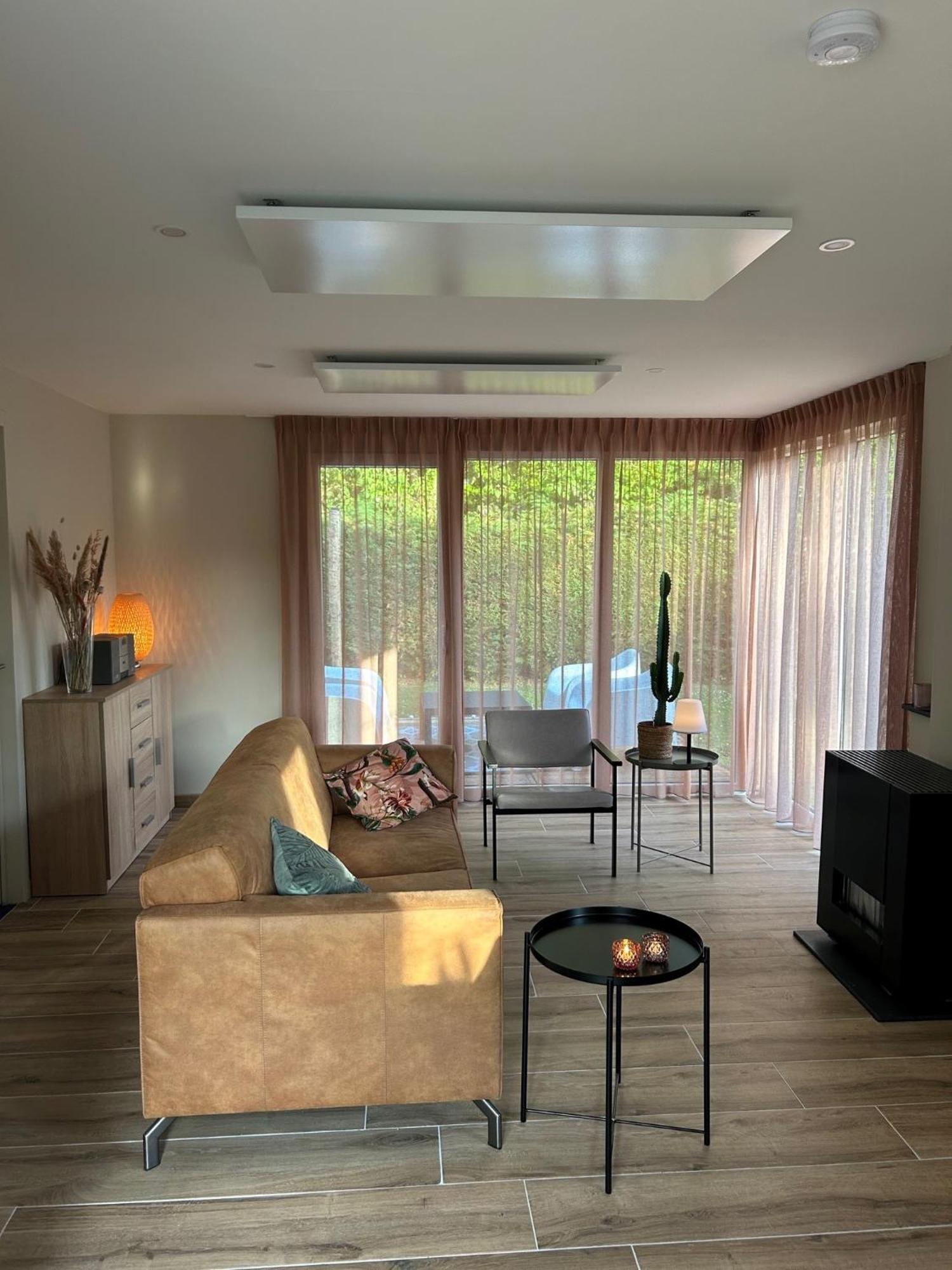 Oosterschelde Lodge Met Veel Privacy En Dicht Bij Het Water Scherpenisse Ngoại thất bức ảnh