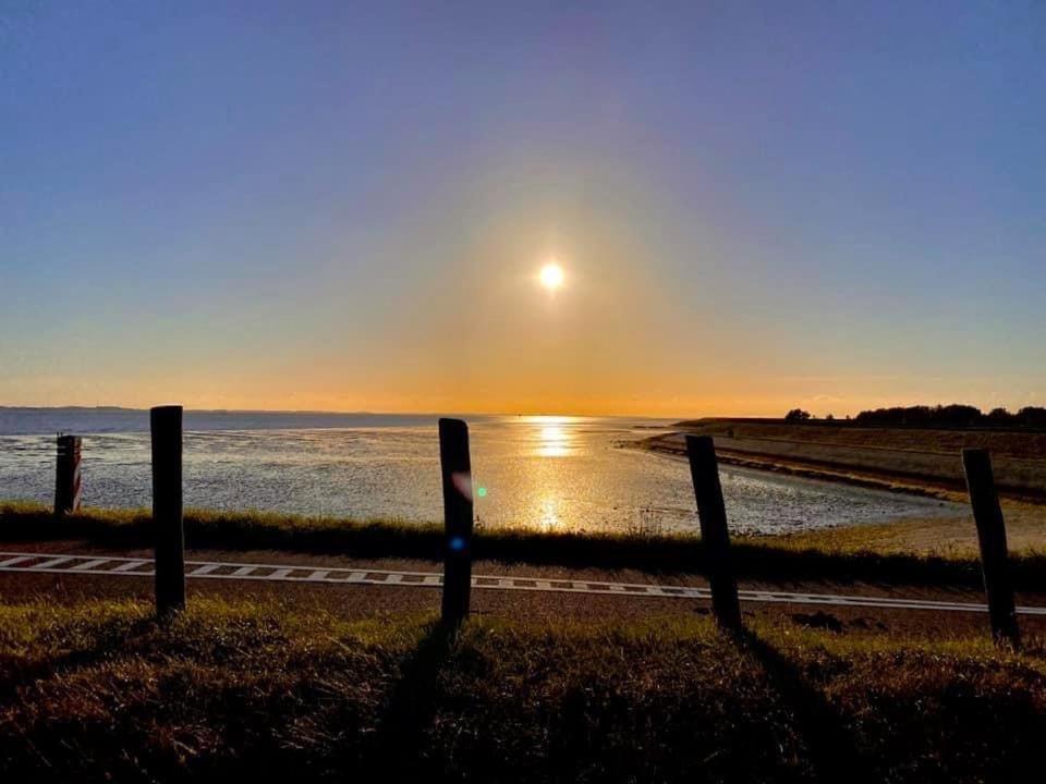 Oosterschelde Lodge Met Veel Privacy En Dicht Bij Het Water Scherpenisse Ngoại thất bức ảnh